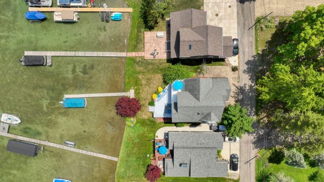 413 Oakwood Avenue, Columbia Twp, MI 49234