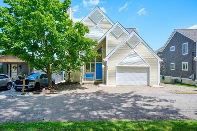 413 Oakwood Avenue, Columbia Twp, MI 49234