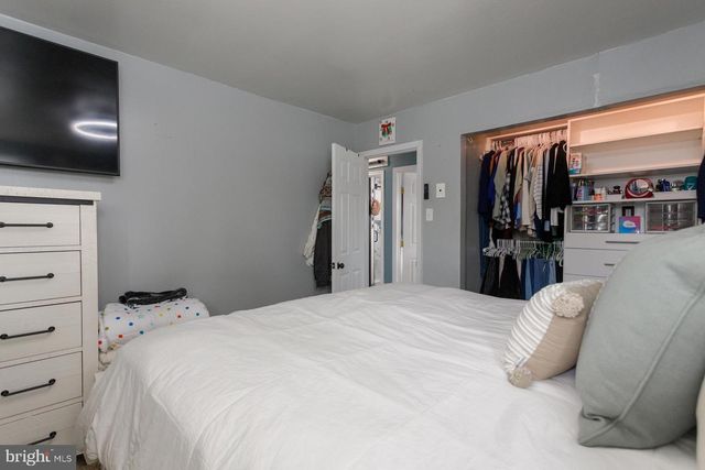 3301 GLENROSE AVE, Bristol, PA 19007