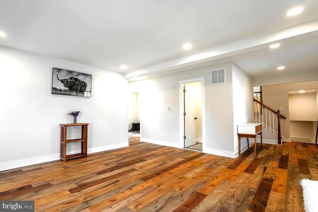 431 E PARK AVE, Maple Shade, NJ 08052