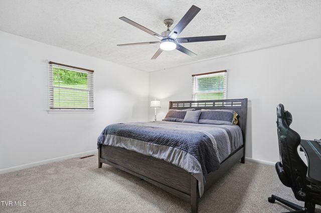 5461 Thackers Branch Road, Norton, VA 24273