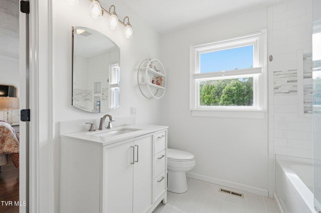 5461 Thackers Branch Road, Norton, VA 24273