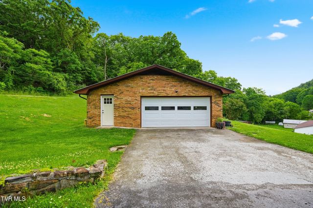 5461 Thackers Branch Road, Norton, VA 24273