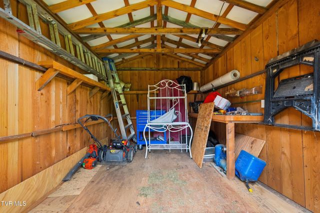 5461 Thackers Branch Road, Norton, VA 24273
