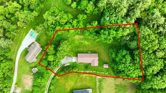 5461 Thackers Branch Road, Norton, VA 24273