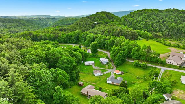 5461 Thackers Branch Road, Norton, VA 24273