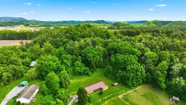 5461 Thackers Branch Road, Norton, VA 24273