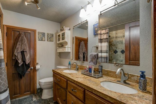 415 Carriage Lantern Ct, Somerset, CA 95684