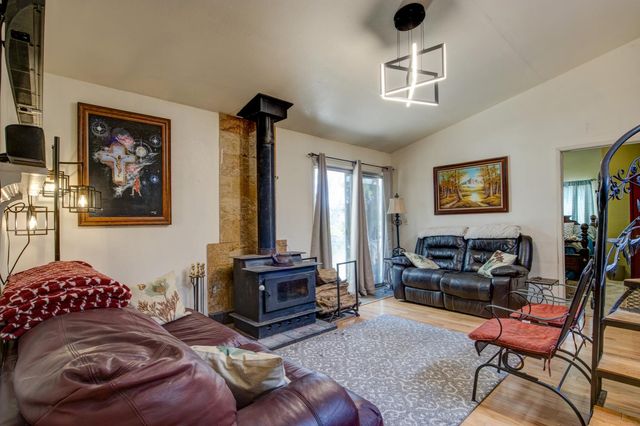 415 Carriage Lantern Ct, Somerset, CA 95684