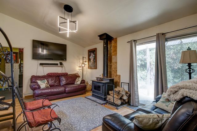 415 Carriage Lantern Ct, Somerset, CA 95684