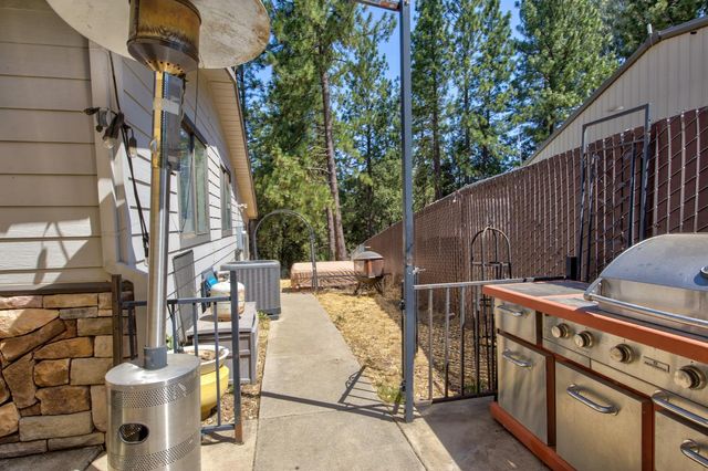 415 Carriage Lantern Ct, Somerset, CA 95684