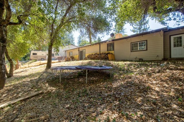 415 Carriage Lantern Ct, Somerset, CA 95684