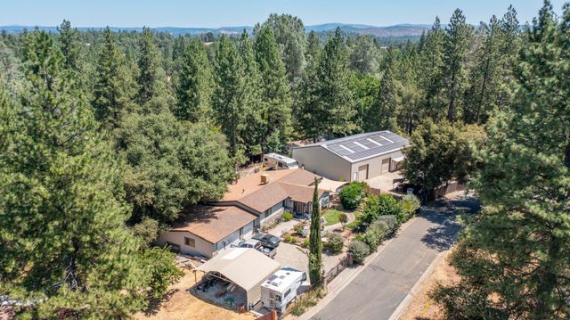 415 Carriage Lantern Ct, Somerset, CA 95684