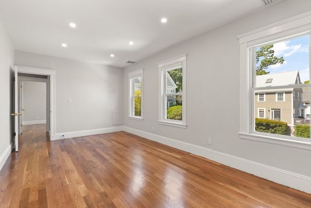 701 Hammond St 2, Brookline, MA 02467