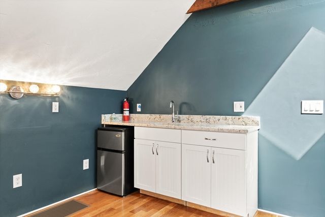 701 Hammond St 2, Brookline, MA 02467