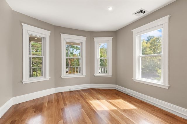 701 Hammond St 2, Brookline, MA 02467