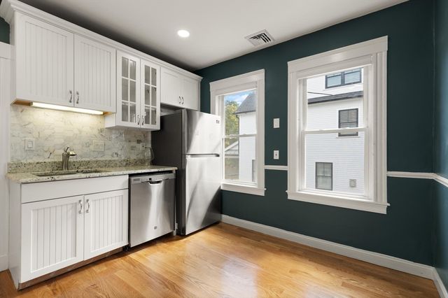 701 Hammond St 2, Brookline, MA 02467