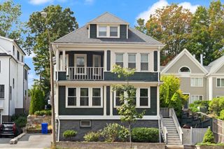 701 Hammond St 2, Brookline, MA 02467