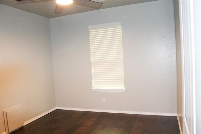 820 Glenwood Drive, Moore, OK 73160