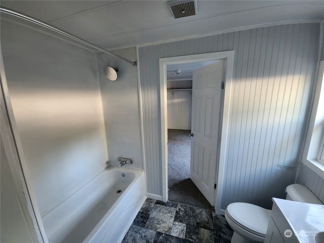 2958 Mountain View Road #F, Silverdale, WA 98383