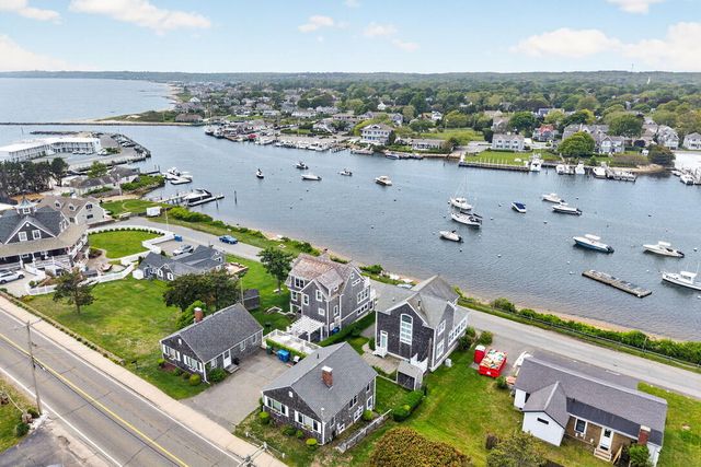 426 Grand Avenue, Falmouth, MA 02540