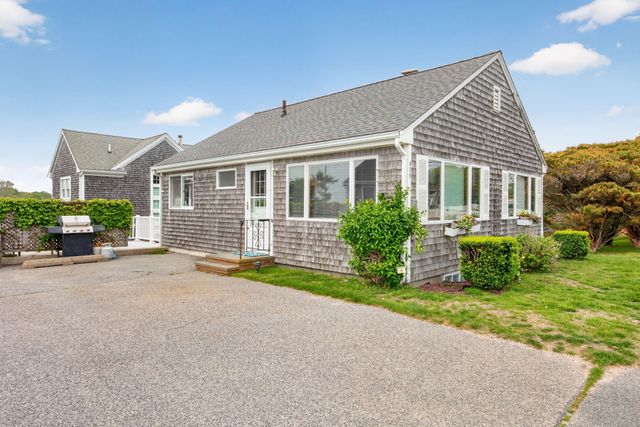 426 Grand Avenue, Falmouth, MA 02540