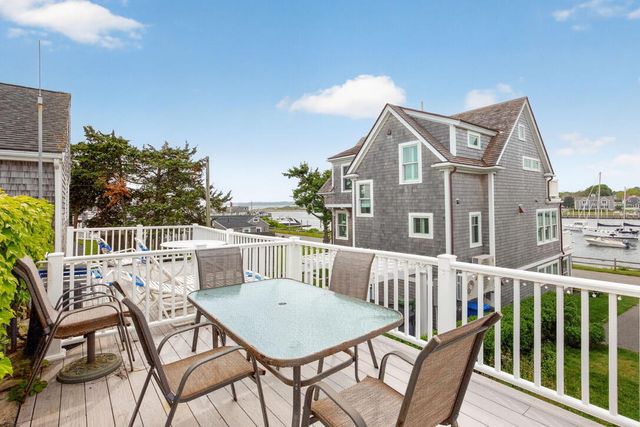 426 Grand Avenue, Falmouth, MA 02540