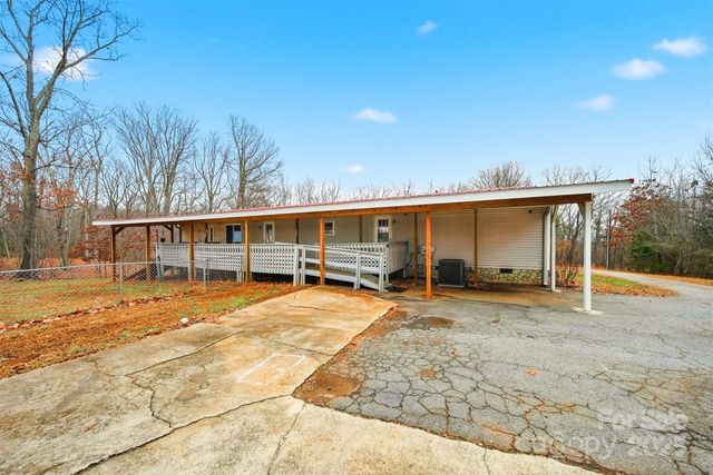 4915 Quartz Ridge Drive, Maiden, NC 28650