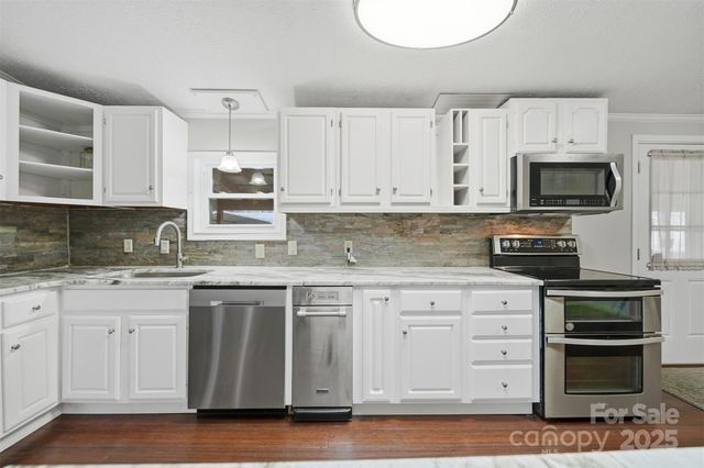 4915 Quartz Ridge Drive, Maiden, NC 28650