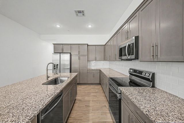 8232 E UNIVERSITY Drive 126, Mesa, AZ 85207