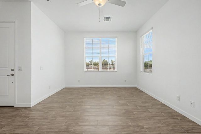 8232 E UNIVERSITY Drive 126, Mesa, AZ 85207
