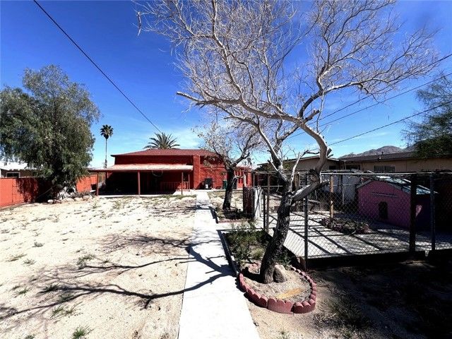 6582 Manzanita Ave, Twentynine Palms, CA 92277