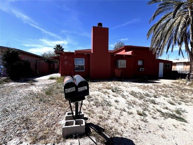 6582 Manzanita Ave, Twentynine Palms, CA 92277