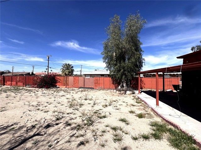 6582 Manzanita Ave, Twentynine Palms, CA 92277