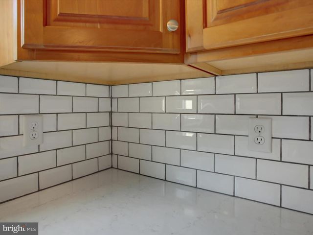 415 GLENN AVENUE, Boiling Springs, PA 17007