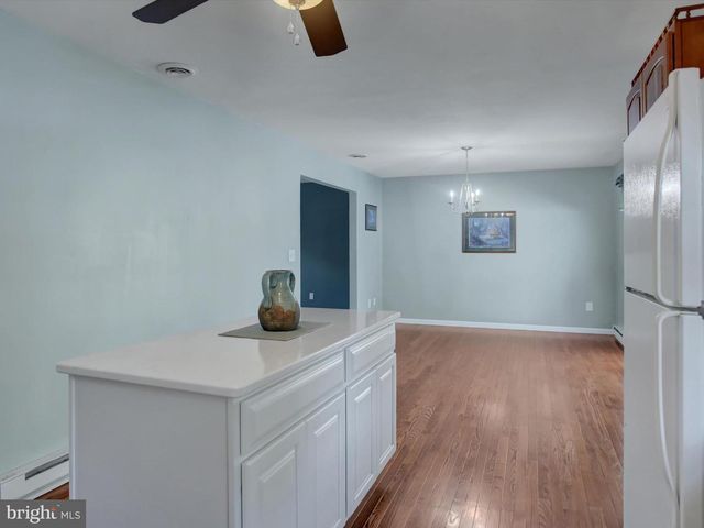 415 GLENN AVENUE, Boiling Springs, PA 17007