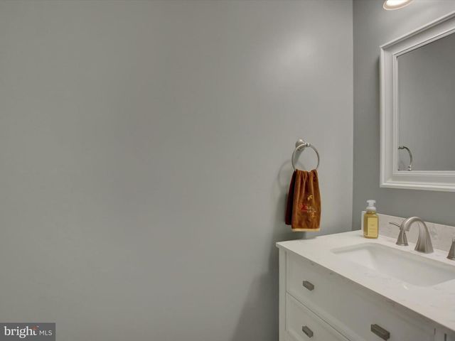 415 GLENN AVENUE, Boiling Springs, PA 17007