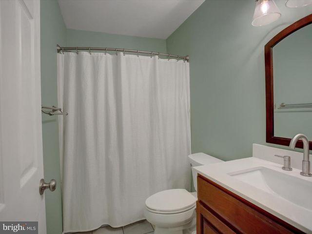 415 GLENN AVENUE, Boiling Springs, PA 17007