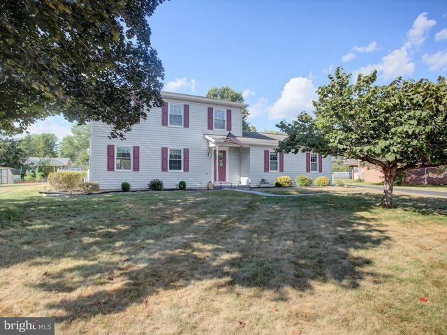 415 GLENN AVENUE, Boiling Springs, PA 17007
