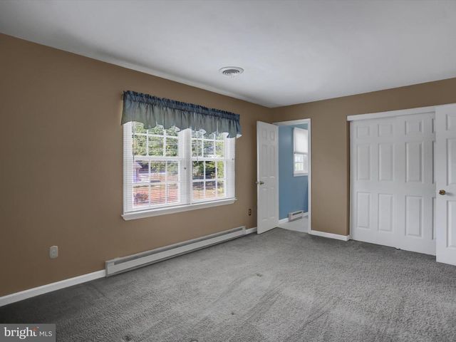 415 GLENN AVENUE, Boiling Springs, PA 17007