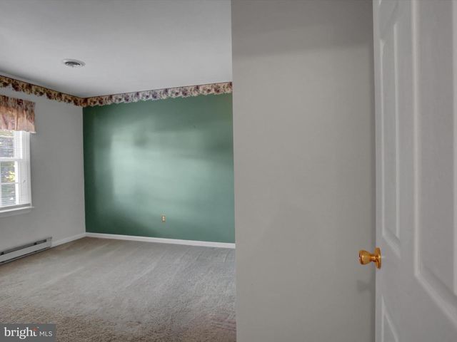 415 GLENN AVENUE, Boiling Springs, PA 17007