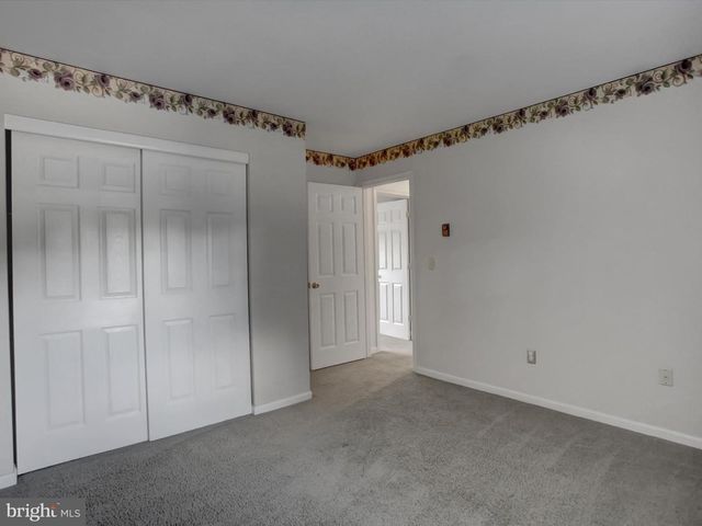 415 GLENN AVENUE, Boiling Springs, PA 17007