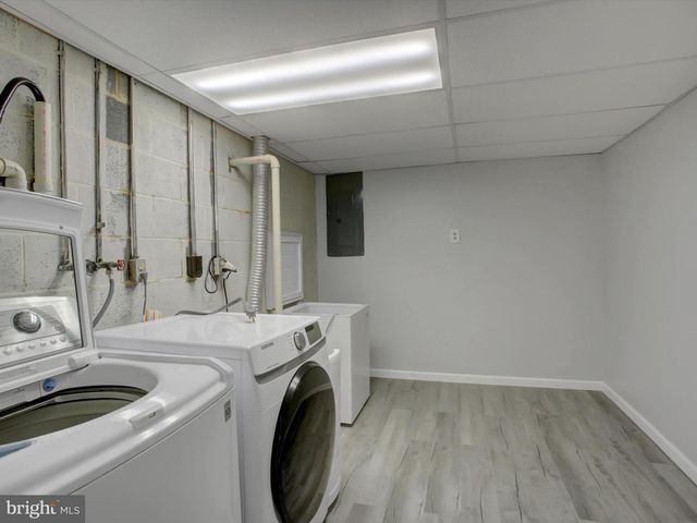415 GLENN AVENUE, Boiling Springs, PA 17007