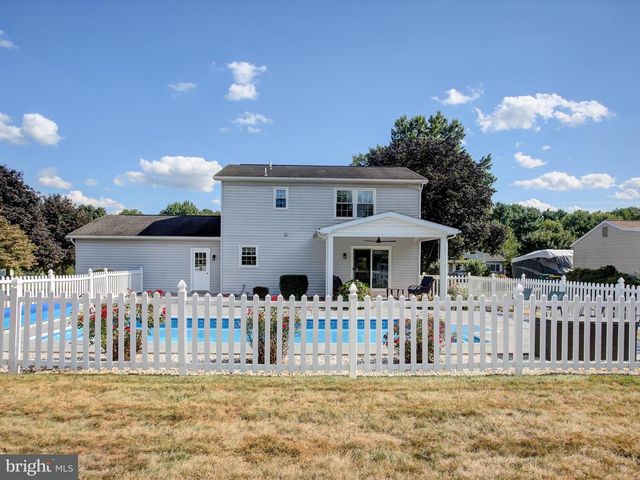 415 GLENN AVENUE, Boiling Springs, PA 17007