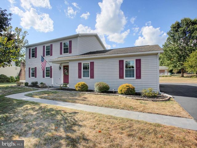 415 GLENN AVENUE, Boiling Springs, PA 17007