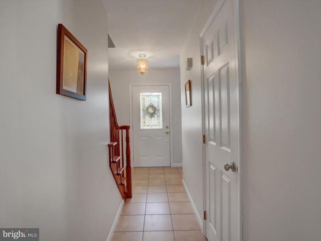 415 GLENN AVENUE, Boiling Springs, PA 17007