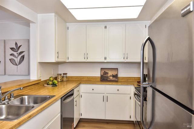 79 Scottsdale Way, Novato, CA 94947