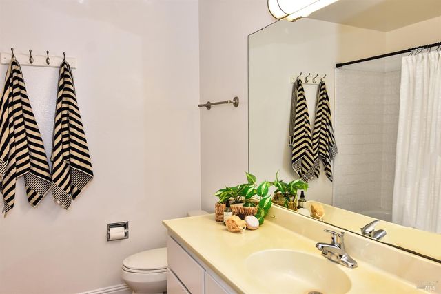 79 Scottsdale Way, Novato, CA 94947