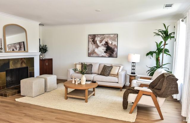 79 Scottsdale Way, Novato, CA 94947