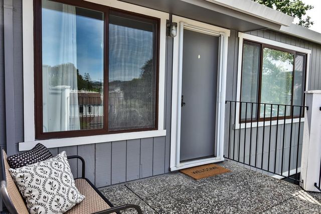 79 Scottsdale Way, Novato, CA 94947